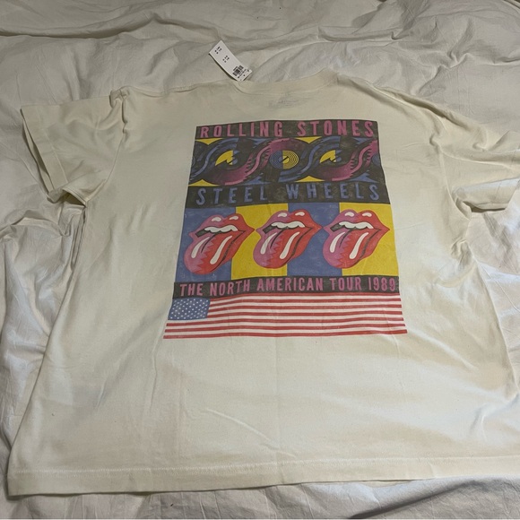 *NWT* Abercrombie & Fitch T-Shirt - Picture 2 of 5